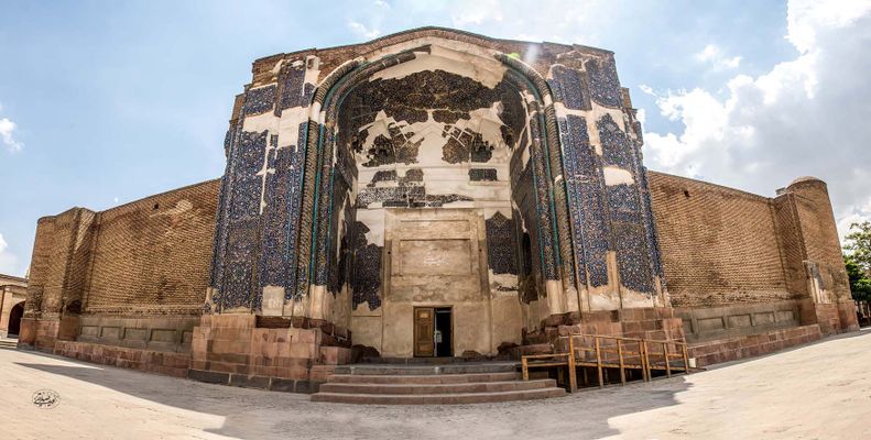 The grate entrance of Blue Mosque, Tabriz, Iran | Tabriz in Iran