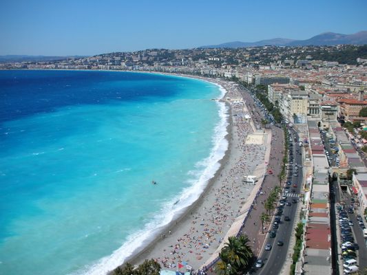 The Nice seafront on a windy day, viewed from the "Colline du Château" | Nice in France