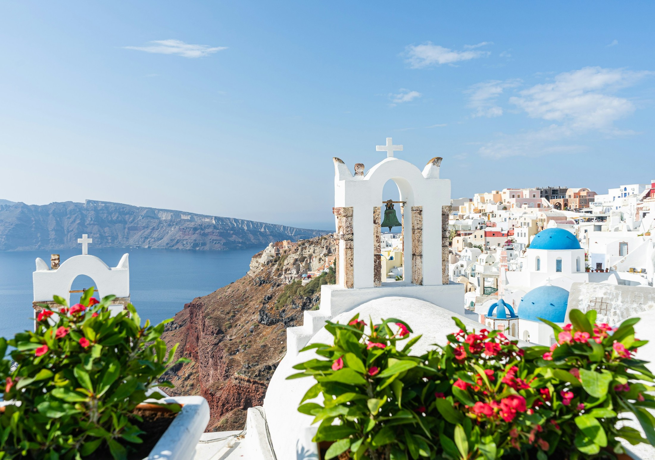 IG: @pj_visual | Oia in Greece