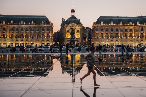 Bordeaux is one of the most beautiful city in France and in the world.
One of the best view of the city is from this “water mirror”. | Bordeaux in France