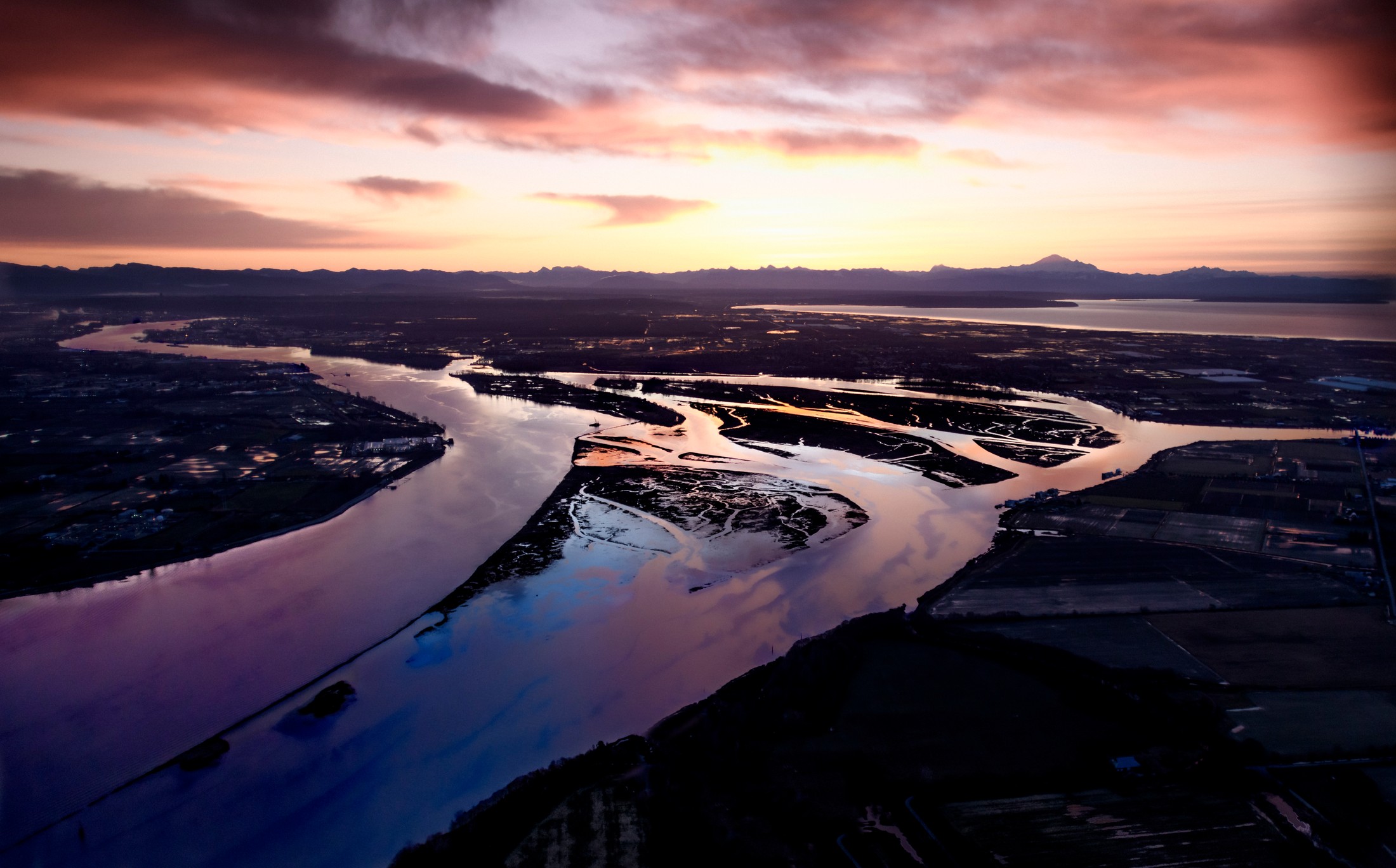 Fraser River Delta sunrise 2021 | Vancouver Island in Canada
