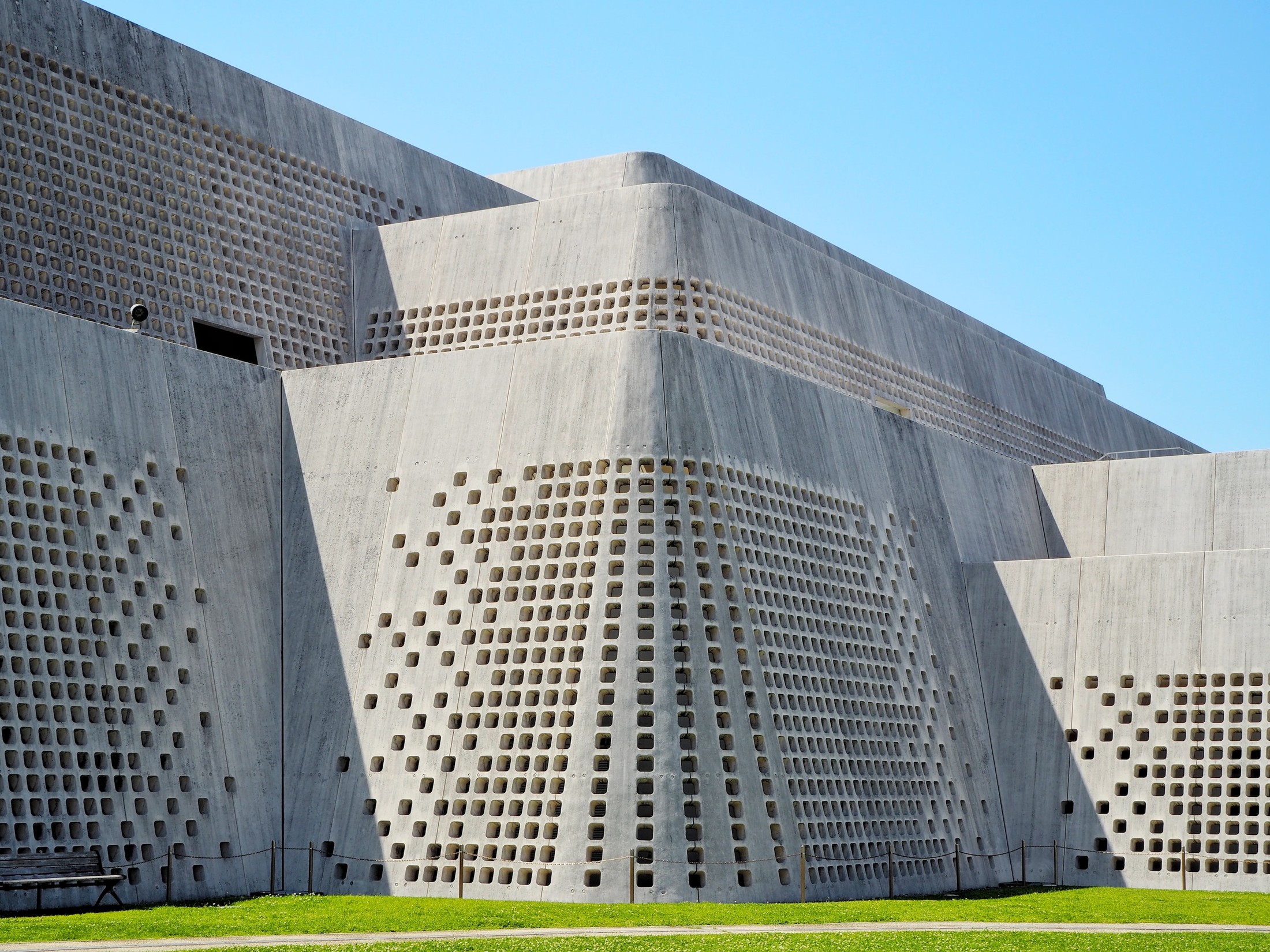 Okinawa Prefectural Museum and Art Museum | Okinawa in Japan