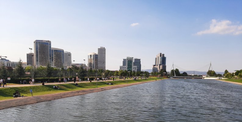 Hüdavendigar Park along the shores of the Nilüfer River in Bursa | Izmir in Turkey