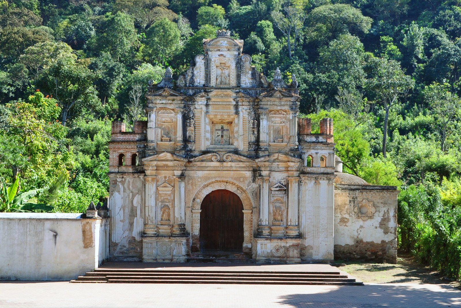 church ruins Antigua Guatemala 2009 | Antigua Guatemala in Guatemala
