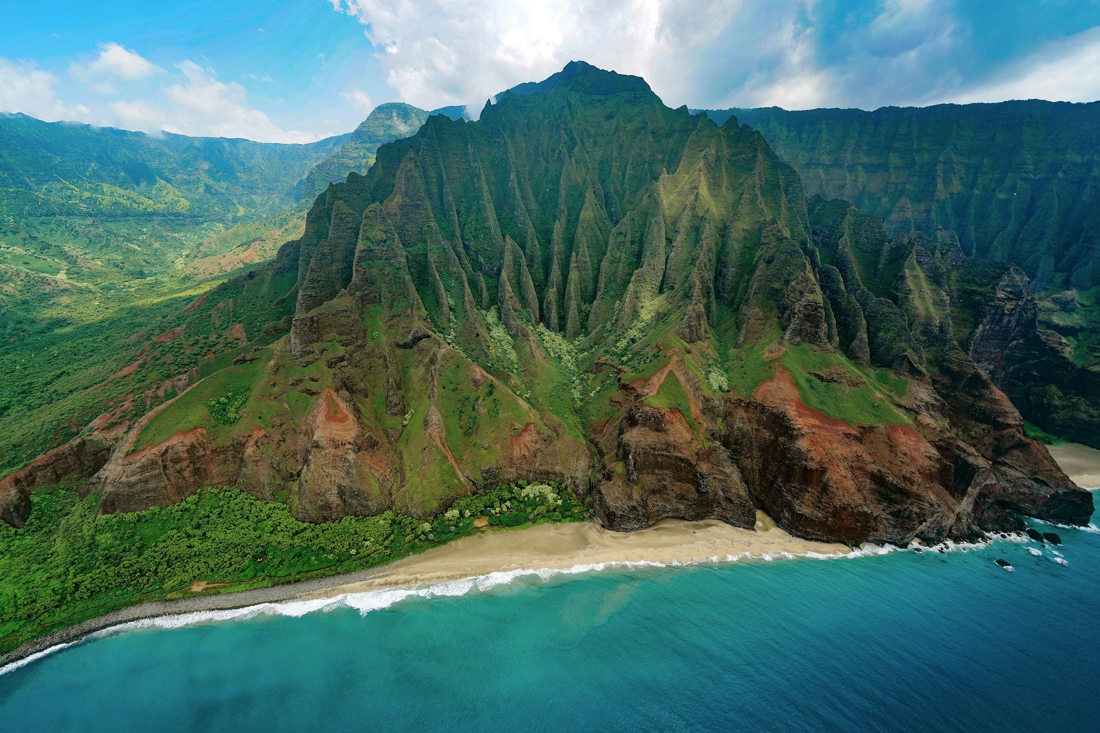 Helicopter view of one of the most amazing landscapes of the planet. The Nā Pali coast on the island of Kauai, Hawaii. | Kauai in United States