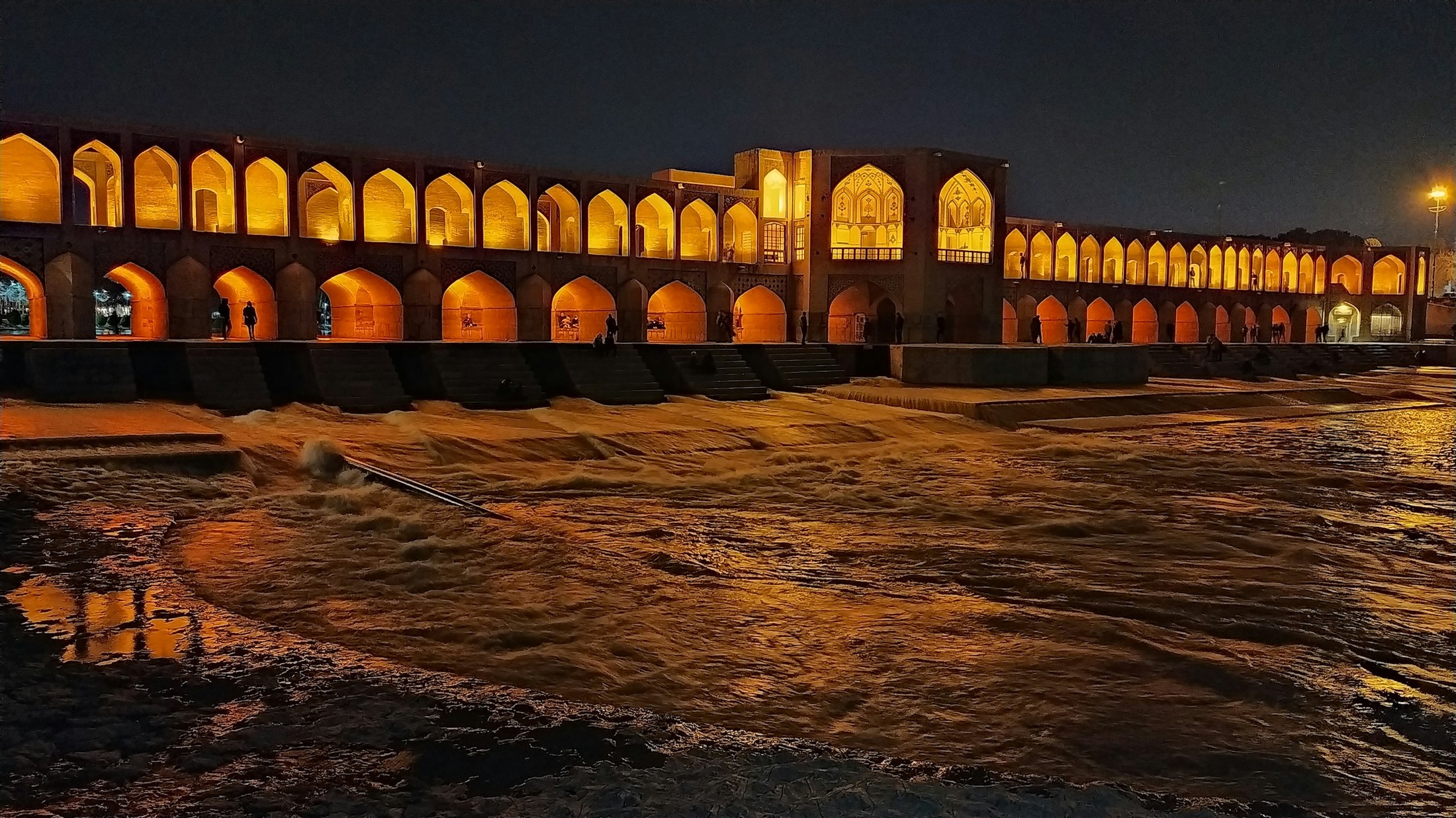 esfahan isfahan river iran zayanderood | Isfahan in Iran